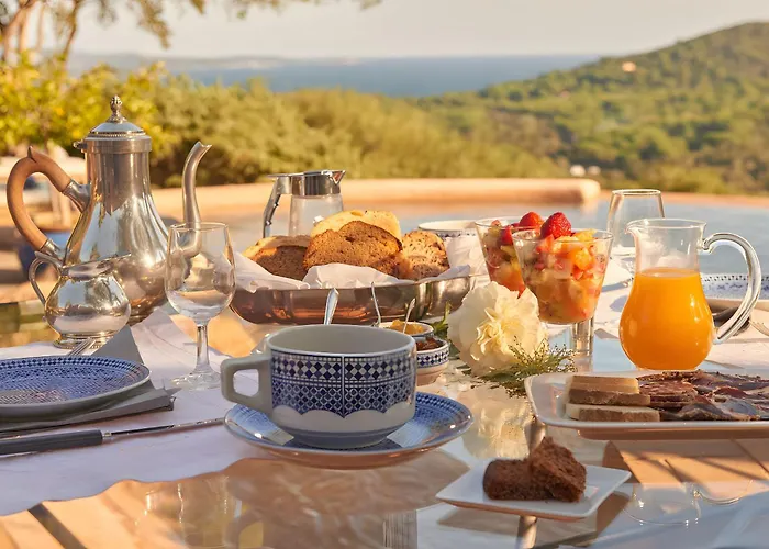 Casa Penisula Bed & Breakfast